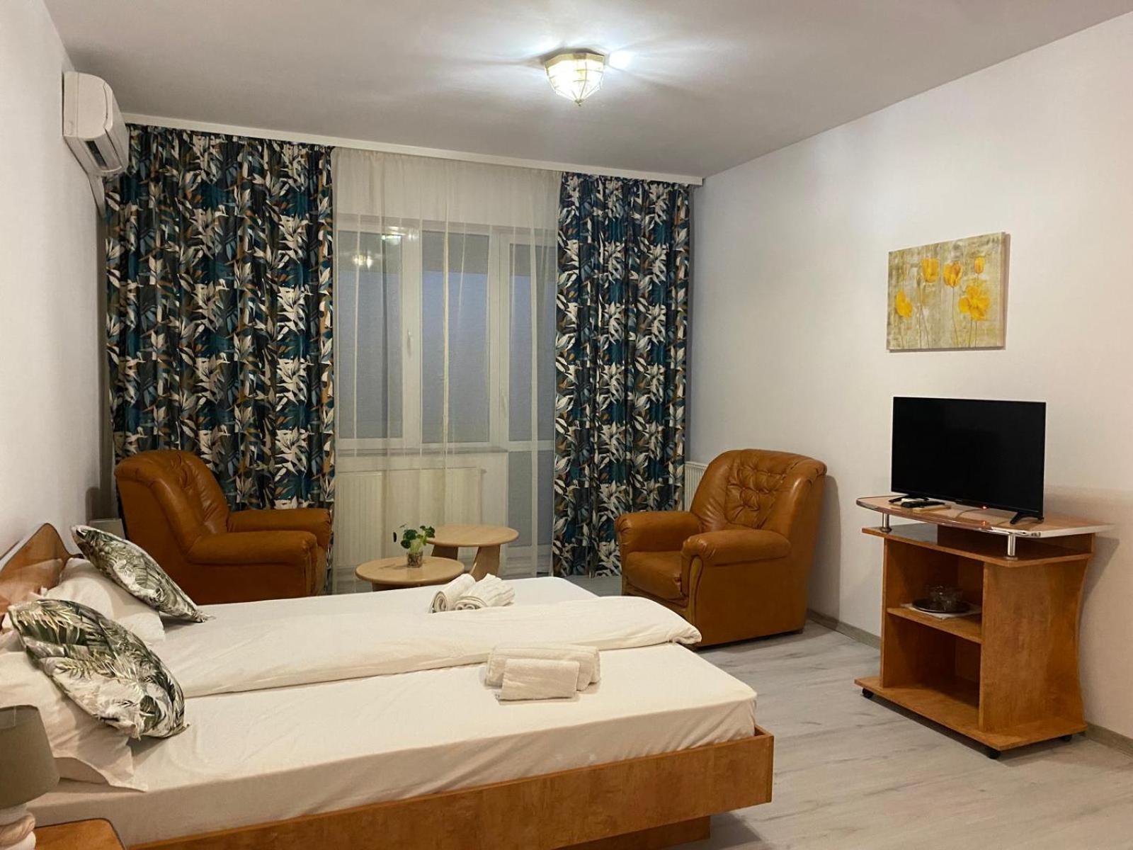 Hotel Green House Craiova Ngoại thất bức ảnh